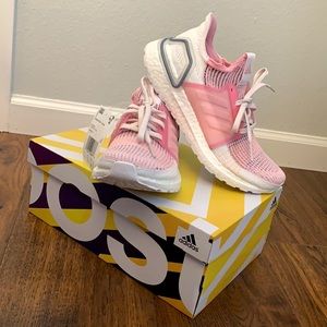 Adidas Ultraboost 19 - Size 7 1/2